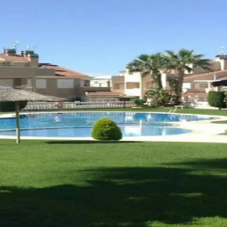 Apartment Inviting 2-bed 5 Minutes To The Punta Prima (Alicante)